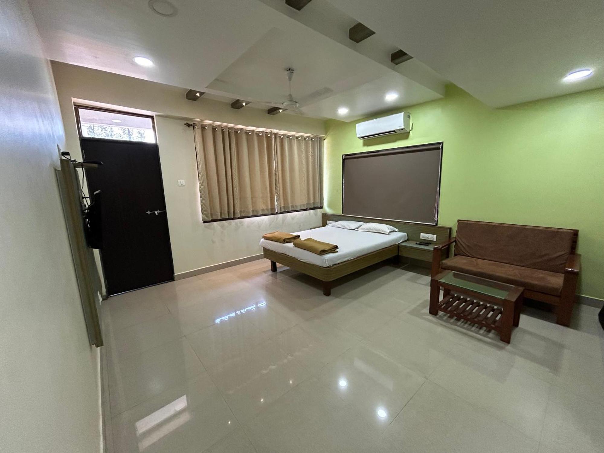 Hotel Aaba'S Gomantak Sawantwadi 외부 사진