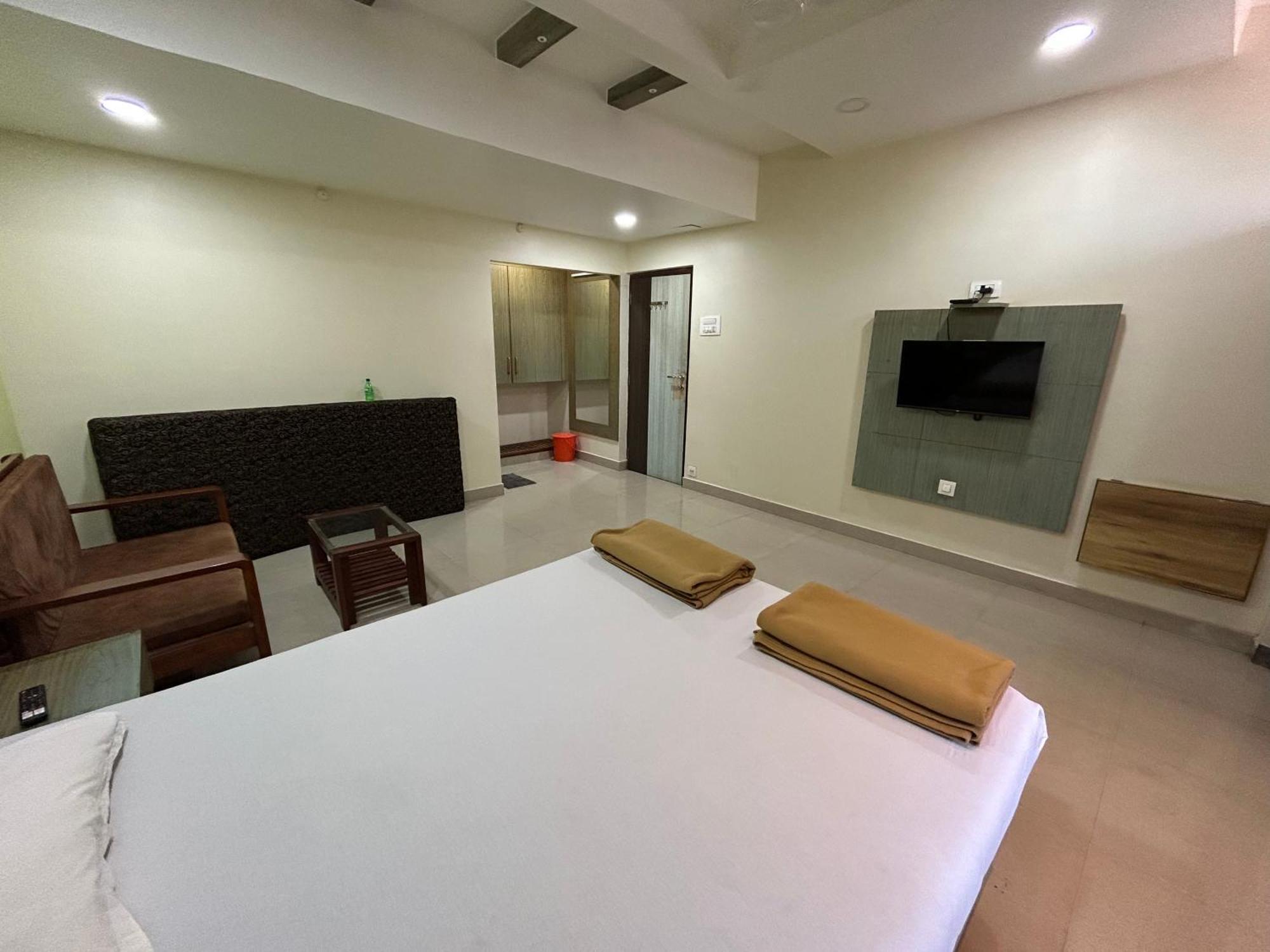 Hotel Aaba'S Gomantak Sawantwadi 외부 사진